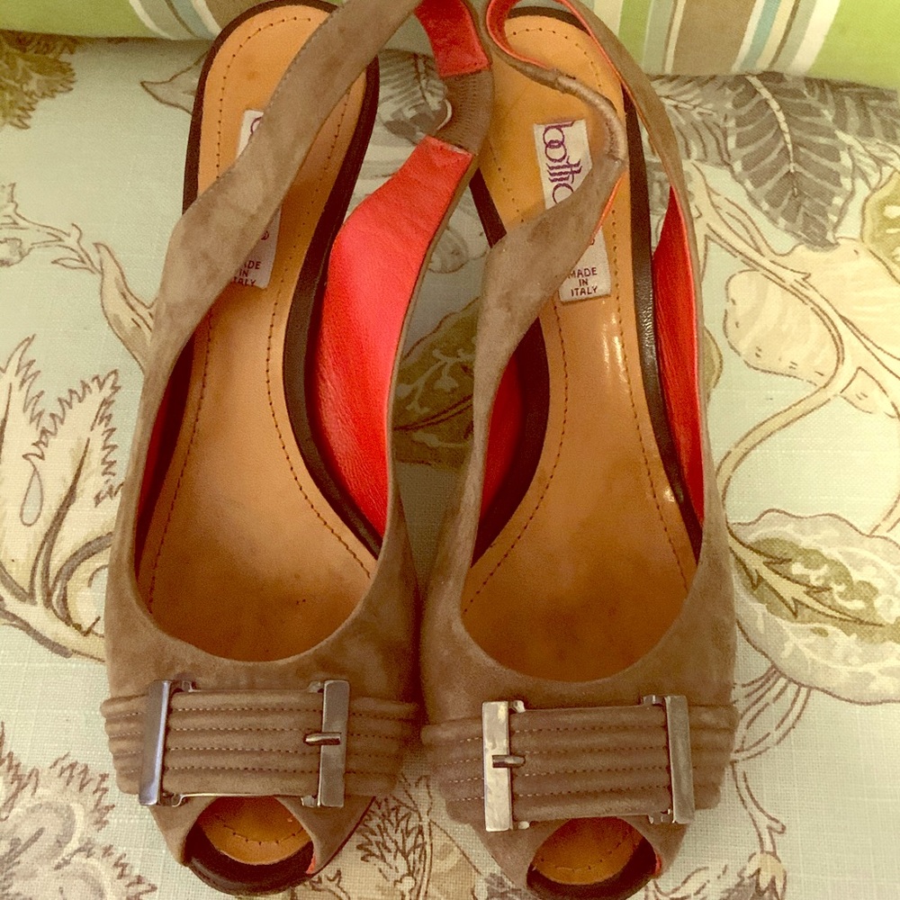 Nice heels to dress up any outfit